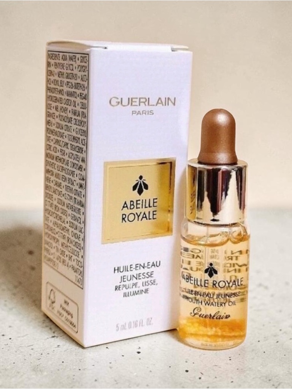 GUERLAIN Abeille Royale Face Oil Serum in Gold and White Packaging
